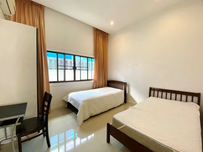 House for sale East Pattaya showing the second bedroom 