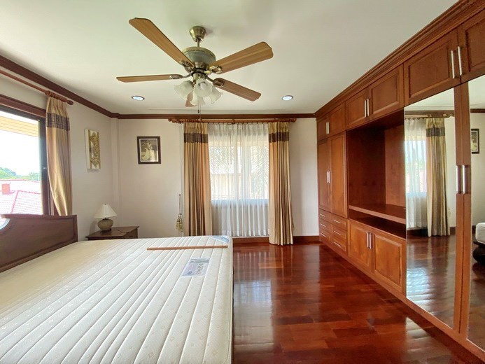 House for sale East Pattaya showing the third bedroom 