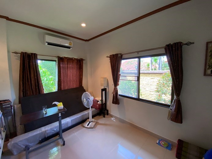 House for sale East Pattaya showing the second bedroom 