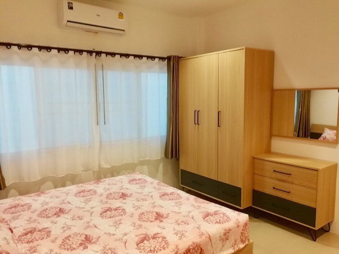 House for sale East Pattaya showing the third bedroom with furniture House for sale East Pattaya showing the third bedroom with furniture