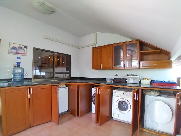 House for sale East Pattaya showing the utility area with washing machines House for sale East Pattaya showing the utility area with washing machines