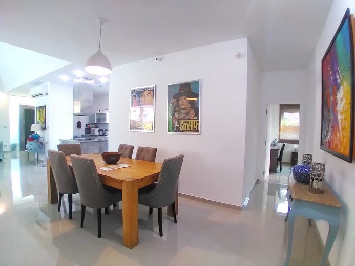 House for sale Huay Yai Pattaya showing the dining and kitchen areas 