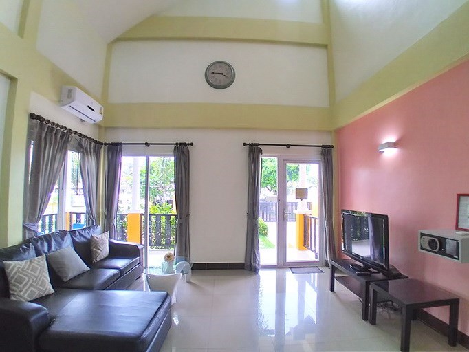 House for sale Pattaya showing the living area House for sale Pattaya showing the living area