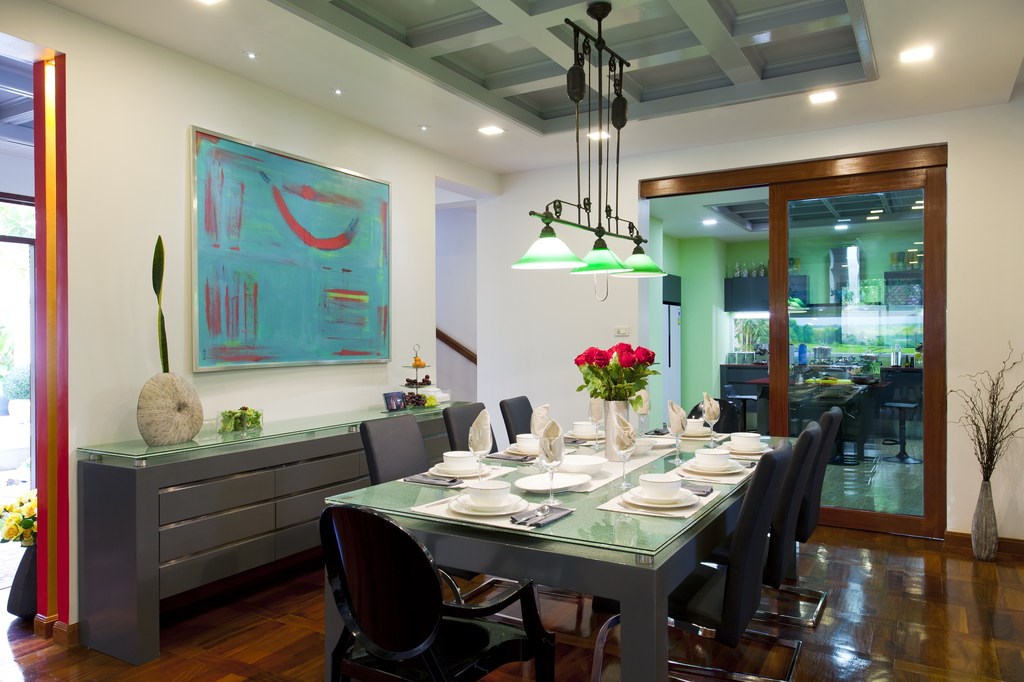 House for sale Na Jomtien Pattaya showing the dining area House for sale Na Jomtien Pattaya showing the dining area