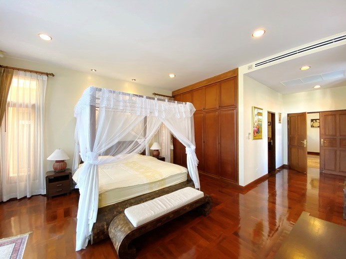House for sale Na Jomtien showing the fourth bedroom suite 