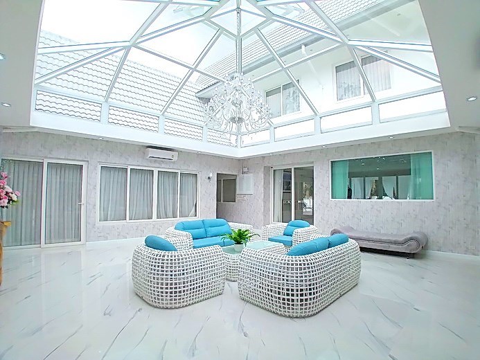 House for sale Pattaya showing the Atrium second living room House for sale Pattaya showing the Atrium second living room