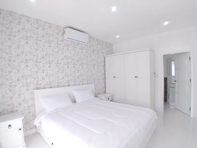 House for sale Pattaya showing the guest quarters with bedrooms suite House for sale Pattaya showing the guest quarters with bedrooms suite