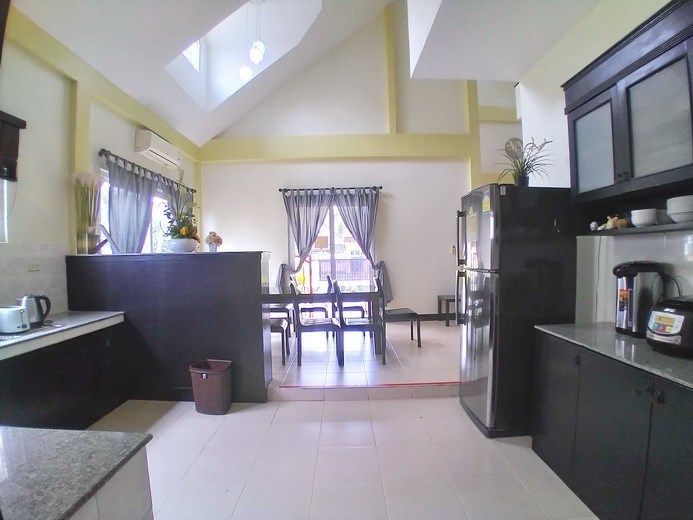 House for sale Pattaya showing the kitchen and dining areas House for sale Pattaya showing the kitchen and dining areas