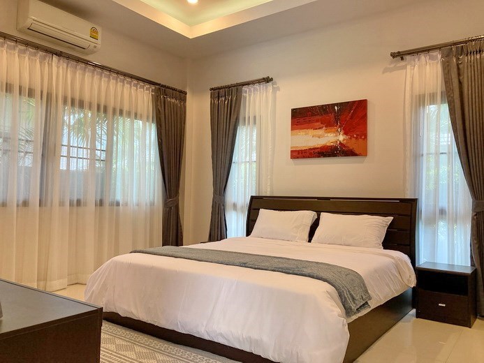 House for Sale Pattaya showing the second bedroom 