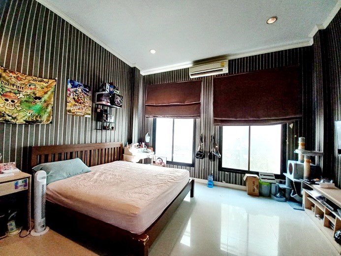 House for sale Pattaya showing the second bedroom 