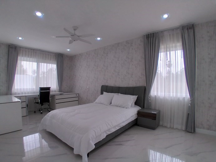 House for sale Pattaya showing the sixth bedroom House for sale Pattaya showing the sixth bedroom