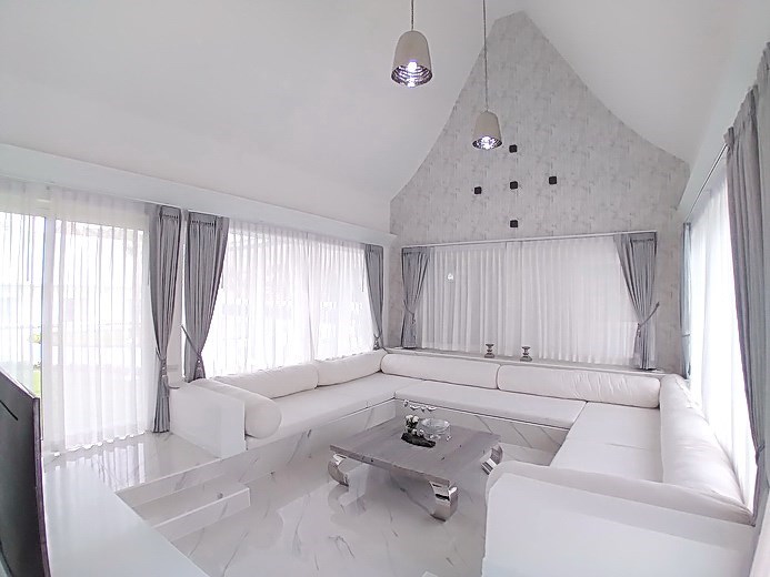 House for sale Pattaya showing the third living room House for sale Pattaya showing the third living room
