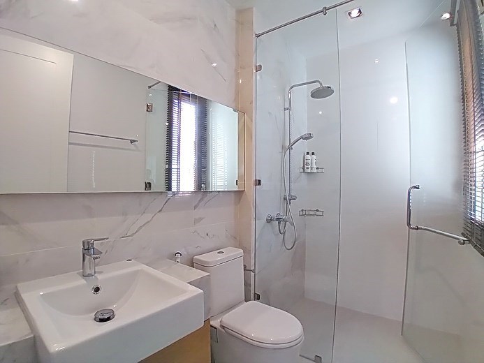 House for sale Pratumnak Pattaya showing the second bathroom House for sale Pratumnak Pattaya showing the second bathroom
