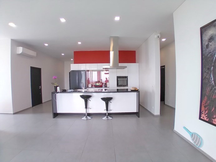 House for sale Siam Royal View Pattaya showing the kitchen House for sale Siam Royal View Pattaya showing the kitchen
