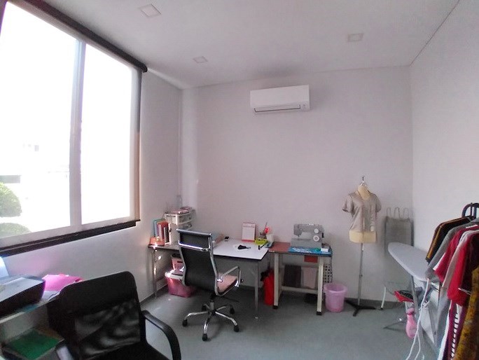 House for sale Siam Royal View Pattaya showing the third bedroom used as office House for sale Siam Royal View Pattaya showing the third bedroom used as office