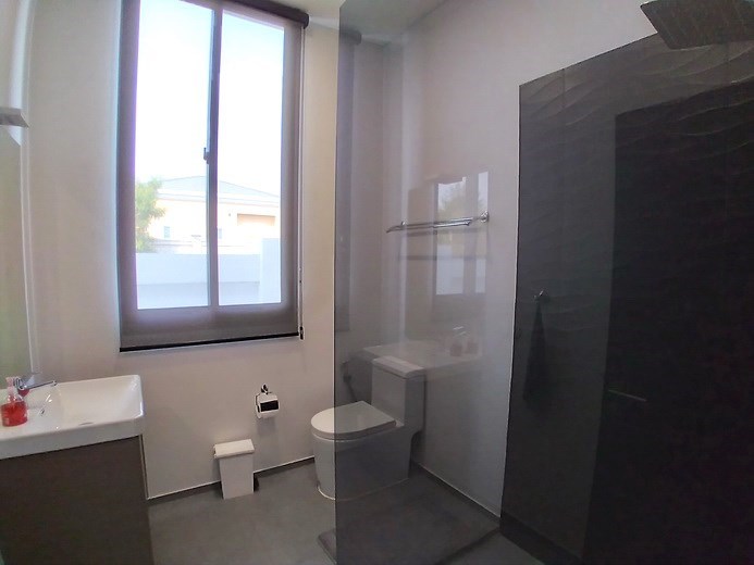 House for sale Siam Royal View Pattaya showing the second bathroom House for sale Siam Royal View Pattaya showing the second bathroom
