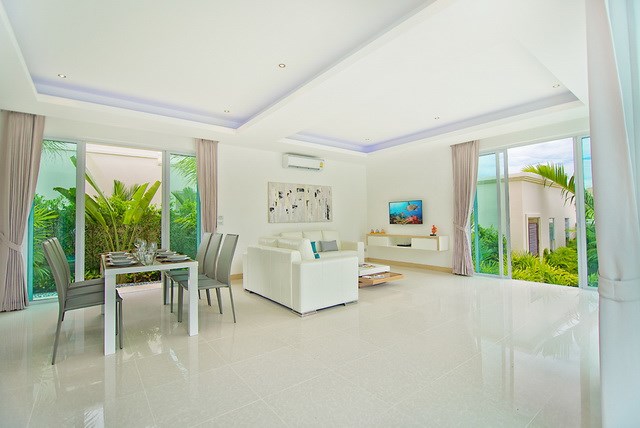 House For Sale Pattaya The Vineyard III showing the dining and living areas CONCEPT PHOTO