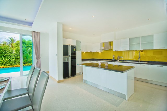 House For Sale Pattaya The Vineyard III showing the kitchen and dining area CONCEPT PHOTO