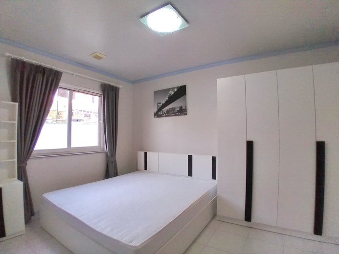 House for sale East Pattaya showing the second bedroom House for sale East Pattaya showing the second bedroom