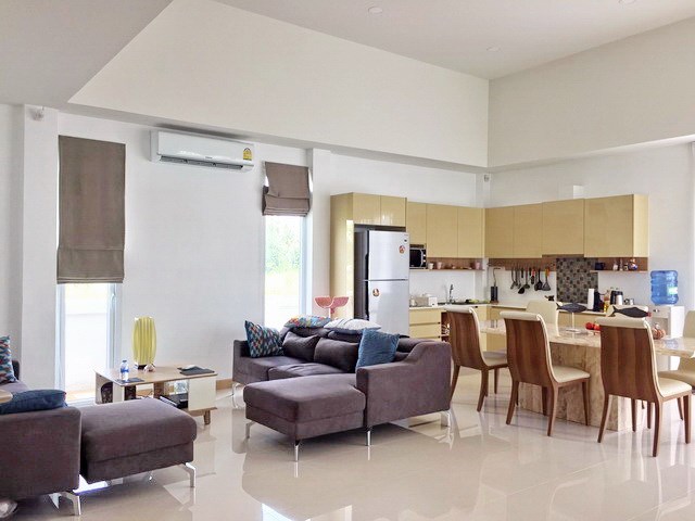 House for Sale Silverlake Pattaya showing the open plan concept House for Sale Silverlake Pattaya showing the open plan concept