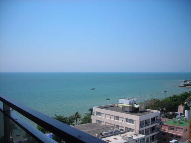 Condominium for rent Northshore Pattaya showing the balcony view 