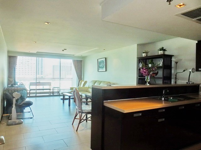 Condominium for rent Northshore Pattaya showing the living area and balcony 