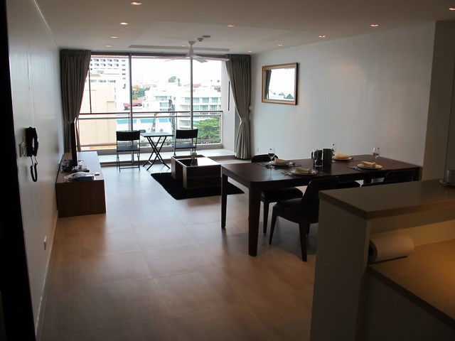 Condominium for rent Northshore Pattaya showing the living and dining areas 