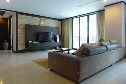 Condominium for rent Pattaya showing the living area