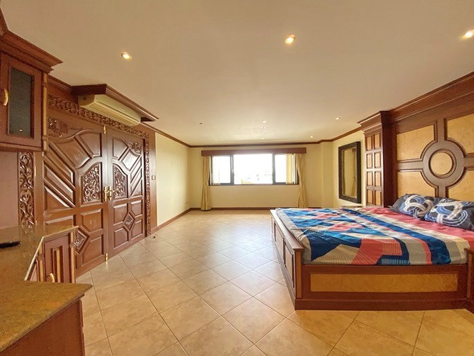 Condominium for rent Pratumnak showing the bedroom 