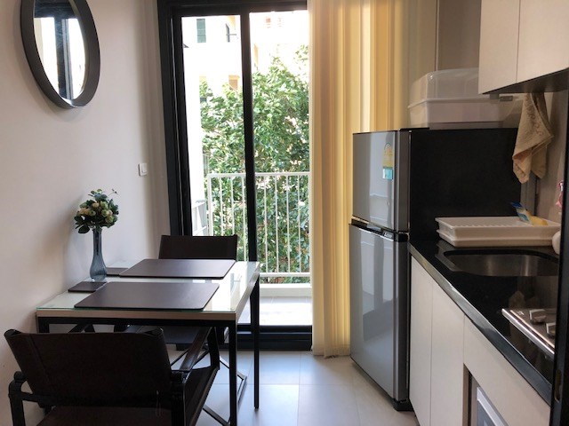 Condominium for rent Central Pattaya showing the dining and kitchen areas Condominium for rent Central Pattaya showing the dining and kitchen areas