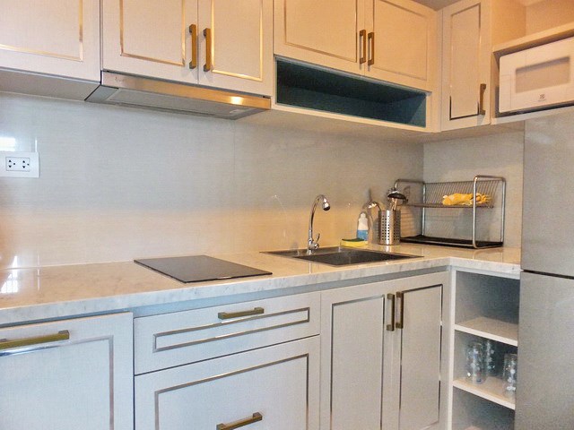 Condominium for rent Pattaya showing the kitchen 