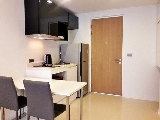 Condominium for rent Pattaya showing the kitchen 