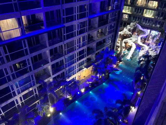 Condominium for rent Pattaya showing the night time view 