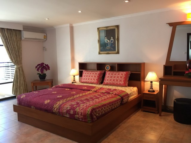 Condominium for rent Jomtien Beach showing the master bedroom Condominium for rent Jomtien Beach showing the master bedroom