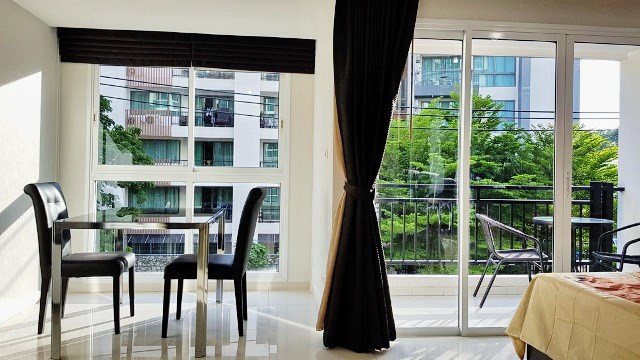 Condominium for rent Pattaya showing the dining area Condominium for rent Pattaya showing the dining area