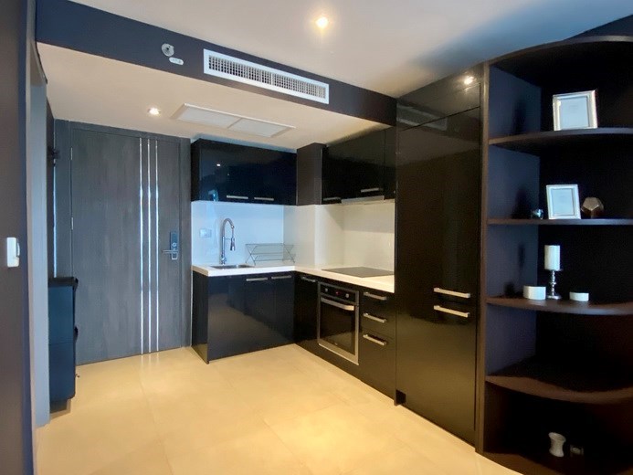 Condominium for rent Pattaya showing the kitchen 