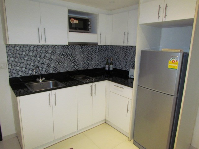 Condominium for rent Pattaya showing the kitchen