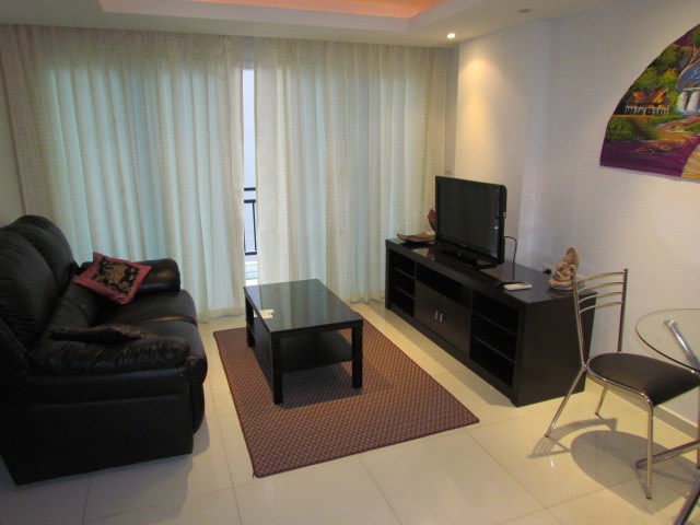 Condominium for rent Pattaya showing the living room