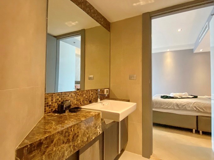 Condominium for rent Pattaya showing the bathroom