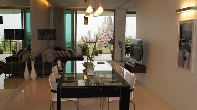 Condominium for rent Wong Amat Sanctuary showing the dining area