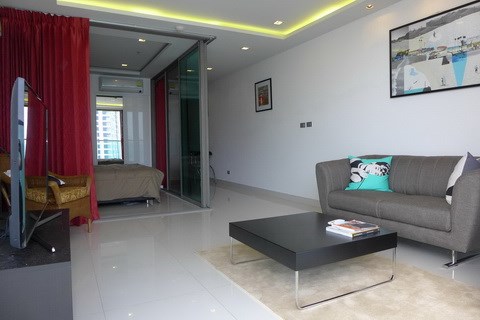 Condominium for rent Wong Amat Tower showing the living room