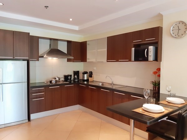 Condominium for sale Jomtien showing the kitchen 