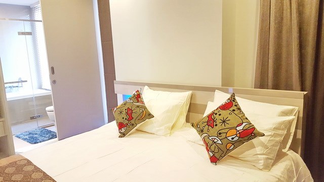Condominium For Sale Wongamat showing the second bedroom suite Condominium For Sale Wongamat showing the second bedroom suite