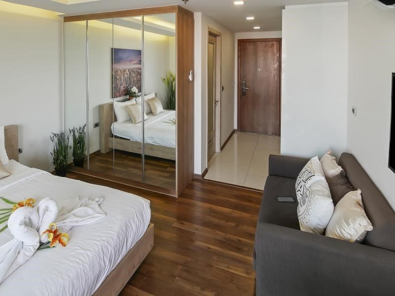Condominium for sale Pratumnak showing the living area Condominium for sale Pratumnak showing the living area
