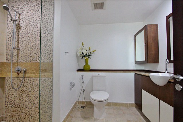 Condominium for sale Northshore Pattaya showing the bathroom Condominium for sale Northshore Pattaya showing the bathroom