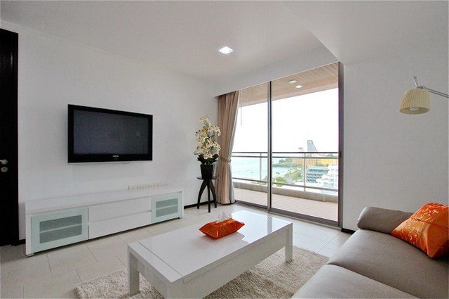 Condominium for sale Northshore Pattaya showing the living room Condominium for sale Northshore Pattaya showing the living room