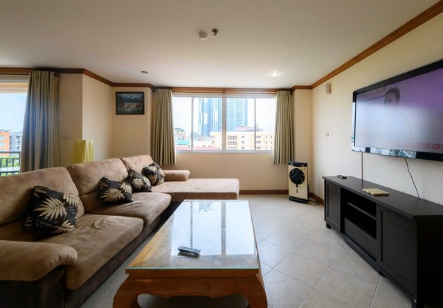 Condominium for sale Central Pattaya showing the living room Condominium for sale Central Pattaya showing the living room