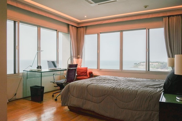 Condominium for sale Pratumnak Hill showing the second bedroom Condominium for sale Pratumnak Hill showing the second bedroom
