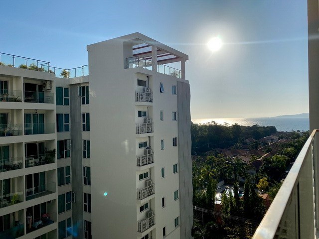 Condominium for sale Pratumnak Pattaya showing the sea view Condominium for sale Pratumnak Pattaya showing the sea view