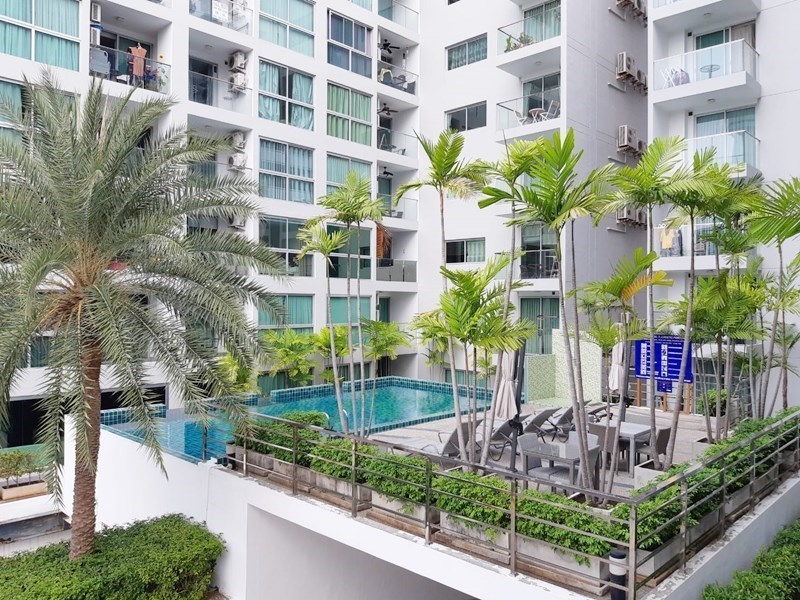 Condominium for sale Pratumnak Pattaya showing the balcony view Condominium for sale Pratumnak Pattaya showing the balcony view